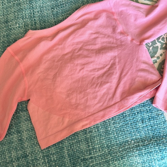 P’tula Active Long Sleeve Workout Top Bundle - Picture 4 of 6